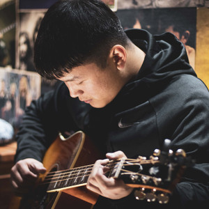 若菜奈央与老人主演的电影
