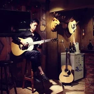 壮熊Gay搓澡工2023
